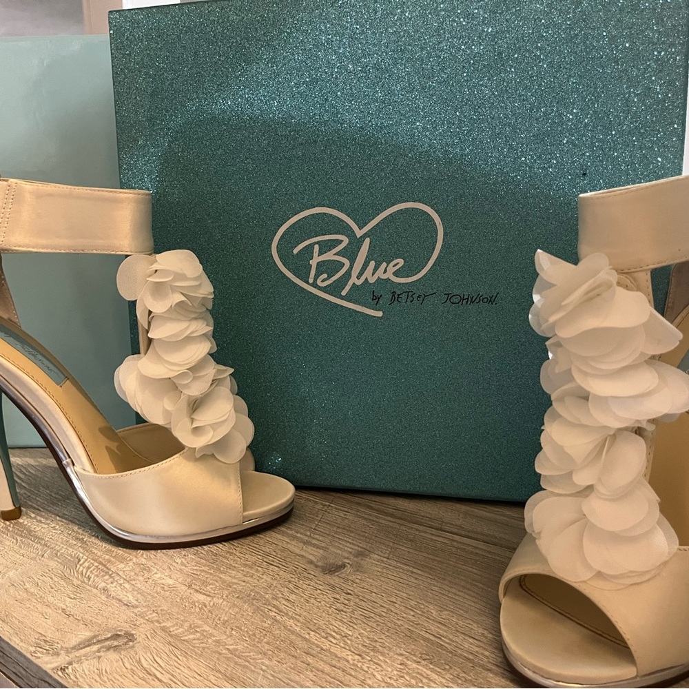 Blue by Betsey Johnson Bloom Heels
